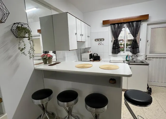 Marethea * Ларнака